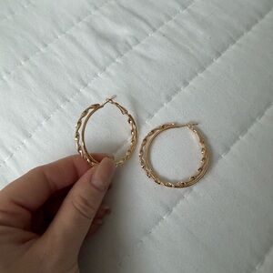 Elegant Gold Hoop Earrings